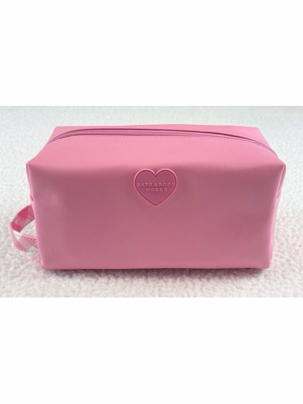 (NWT) BATH & BODY WORKS • 3-Piece Pink/White Faux Leather Cosmetic Travel Set - Picture 2 of 15